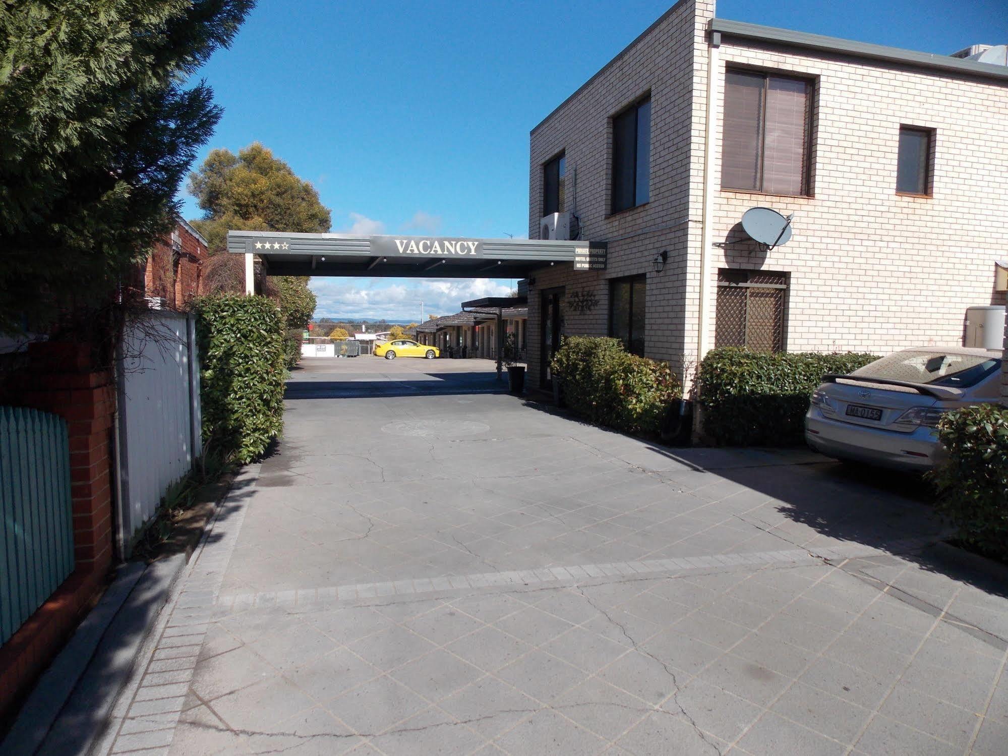 Cowra Crest Motel Exterior foto